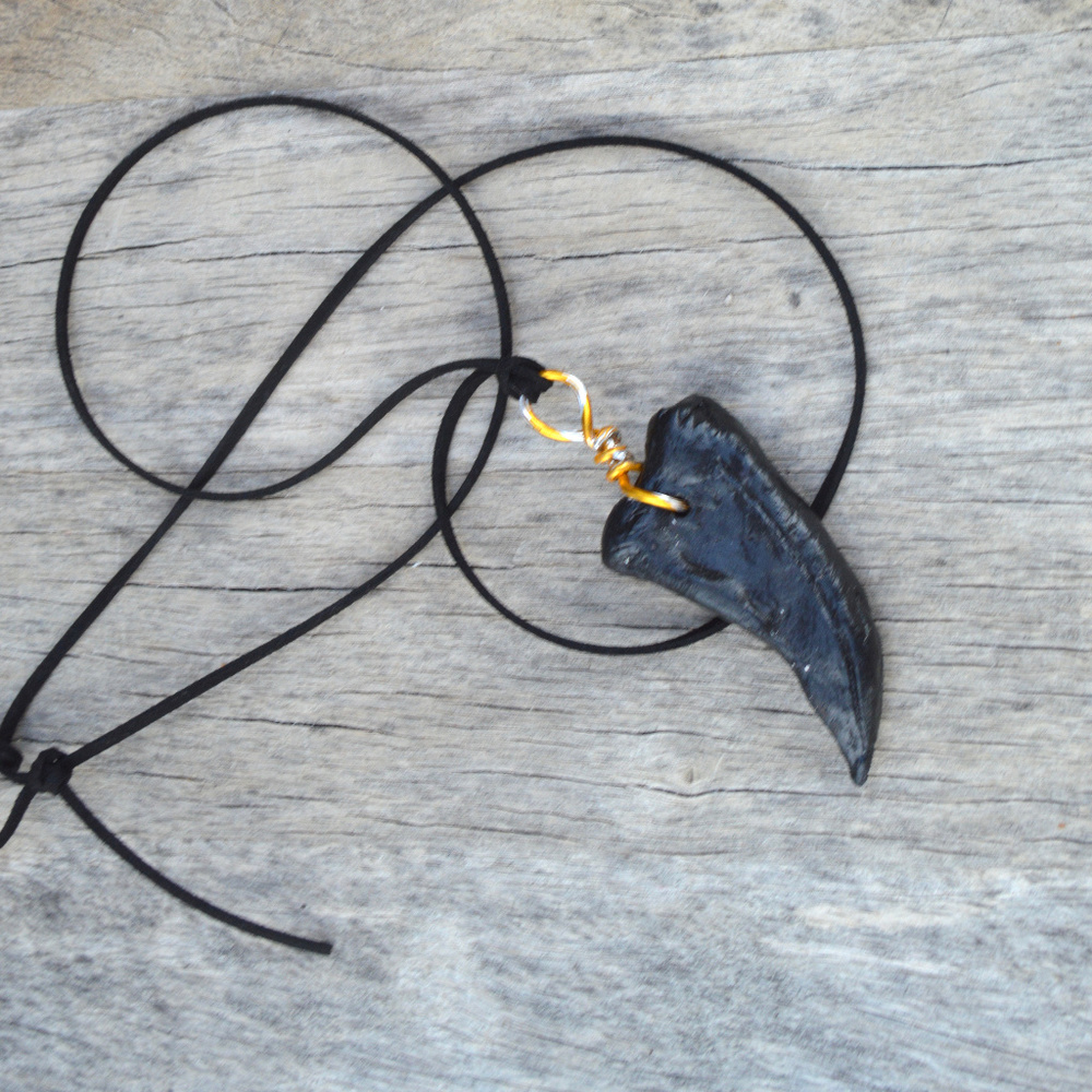 š®š± 3 for $10 Dinosaur Shark Tooth Pendant Necklace Black Handmade Kids Youth - Picture 2 of 3